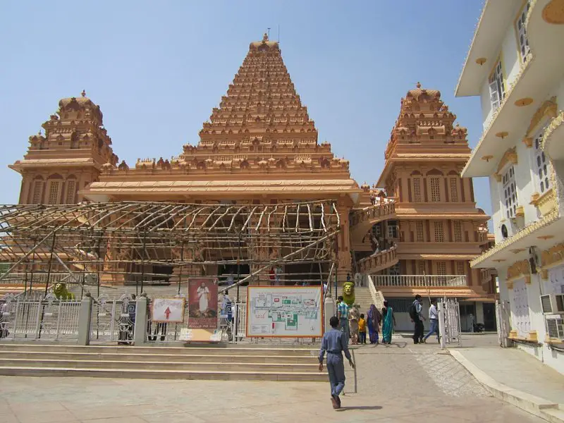 chattarpur temple